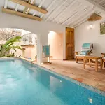 Holiday home Maison Magdeleine
