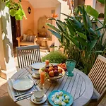 Maison Magdeleine Tatil Evi *