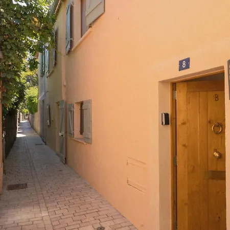Maison Magdeleine * سان تروبيه
